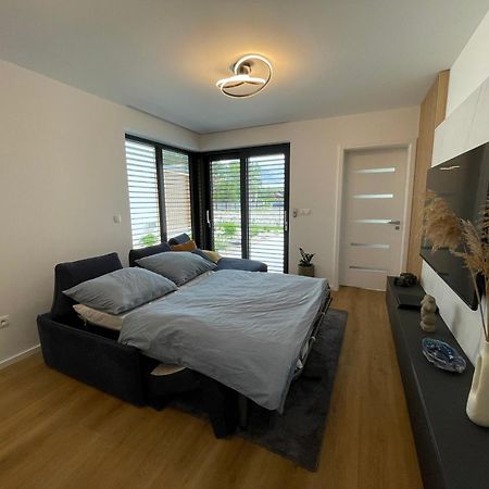Apartman 1.C Apartment Sajdikove Humence Exterior foto